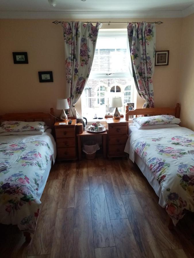 The Guest House Abergavenny Exteriér fotografie